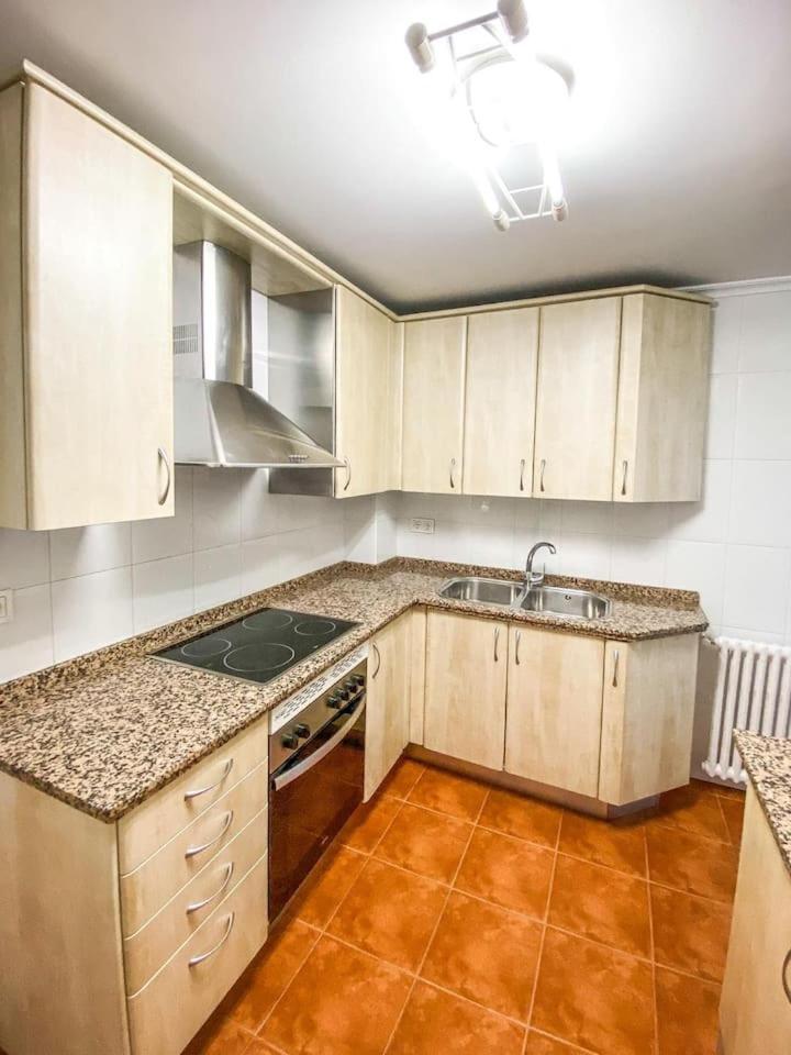 Residencial Leyra, Piso Centrico De 6 Habitaciones, 8 Camas Саламанка Екстериор снимка